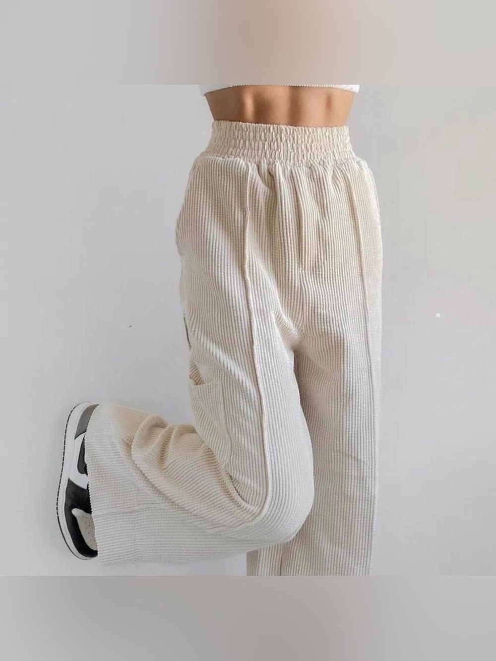 Urban Outfitters Soft Corduroy Wide Leg Pants size Small